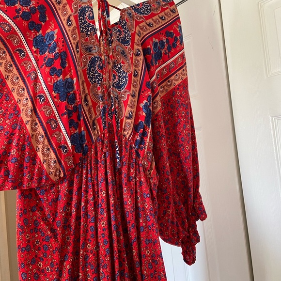 Umgee Red Bohemian V-Neck Dress with Blue and Orange Accents size 1X - Picture 5 of 9
